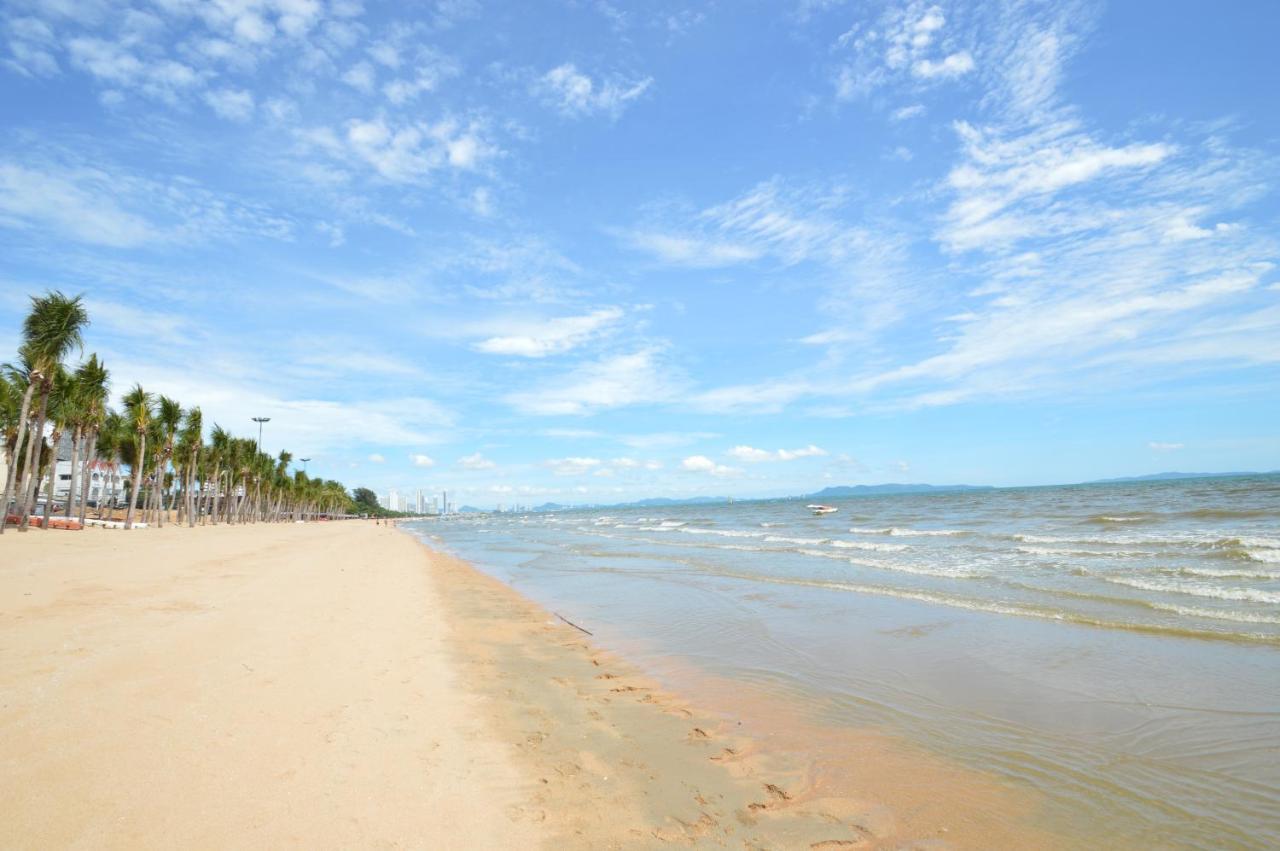 Happy Vikings - Beachfront Джомтьен Экстерьер фото