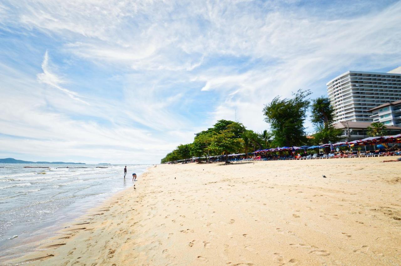 Happy Vikings - Beachfront Джомтьен Экстерьер фото